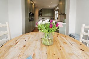 HIGH STREET- click for photo gallery